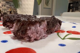 Low Carb Protein Bars Recipe (Berry Chocolate Crumble)